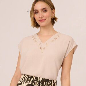 ADRIANNA PAPELL EMBROIDERED V-NECK TOP SZ M